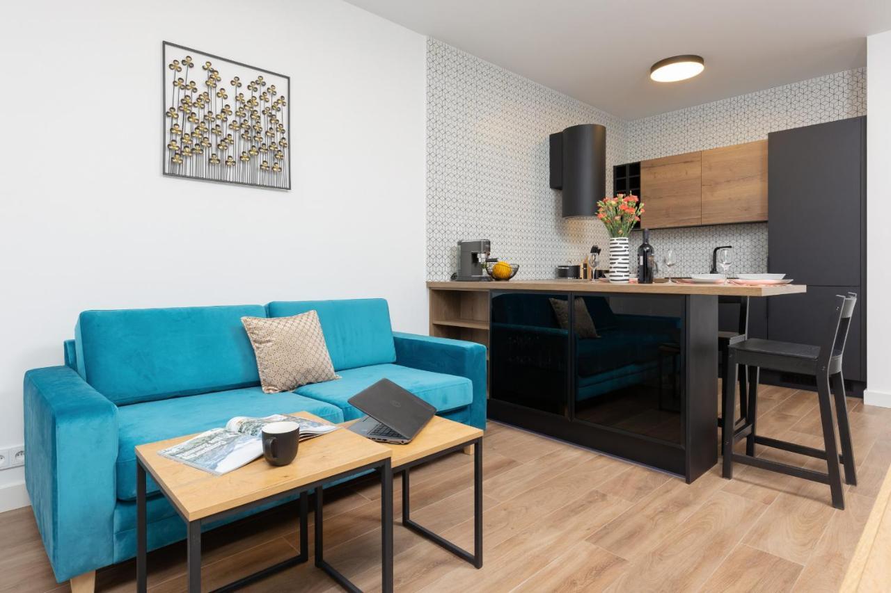 Srodmiescie Warsaw Muranow Apartments With Parking By Noclegi Renters Exterior foto
