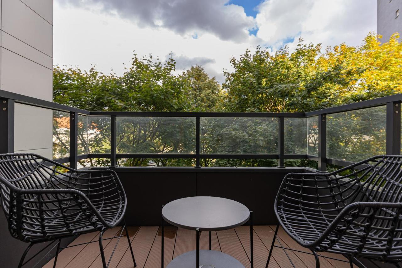 Srodmiescie Warsaw Muranow Apartments With Parking By Noclegi Renters Exterior foto