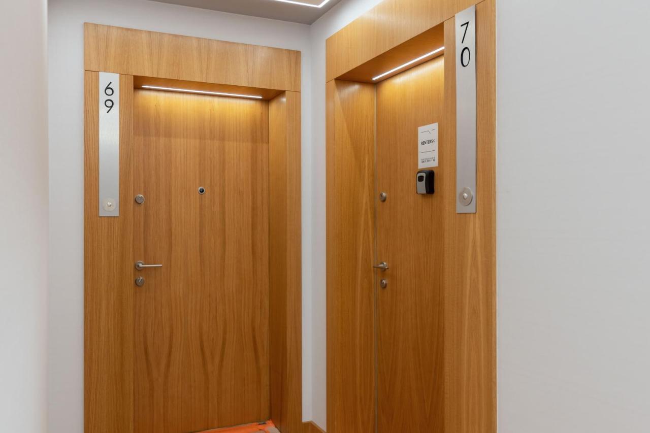 Srodmiescie Warsaw Muranow Apartments With Parking By Noclegi Renters Exterior foto