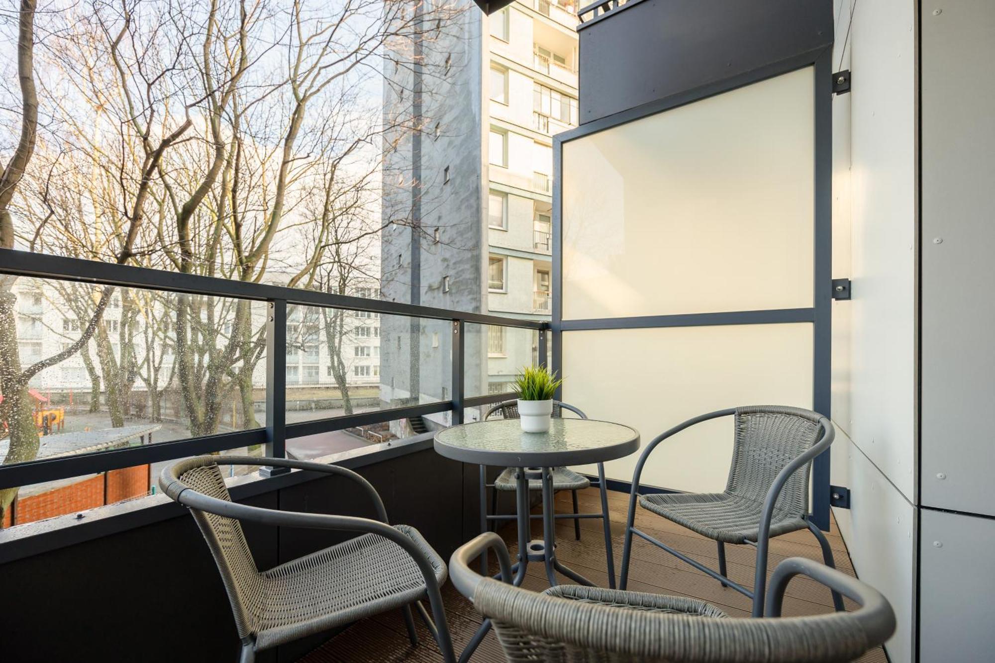 Srodmiescie Warsaw Muranow Apartments With Parking By Noclegi Renters Exterior foto